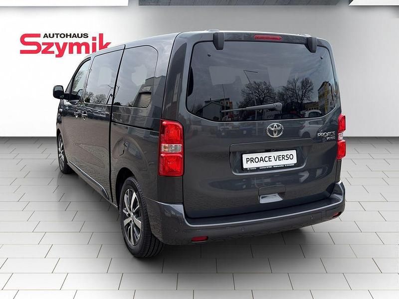 Gebraucht Toyota Proace Verso 179 PS (131 kW) 2026 Grau Kombi
