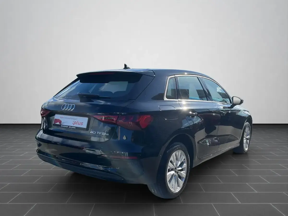 Gebraucht Audi A3 Sportback e-tron Advanced 204 PS (150 kW) 2022 Brillantschwarz Kleinwagen