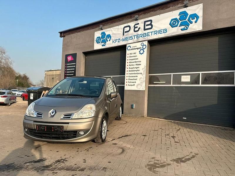 Gebraucht Renault Modus Night&Day 75 PS (55 kW) 2012 Braun Van / Kleinbus