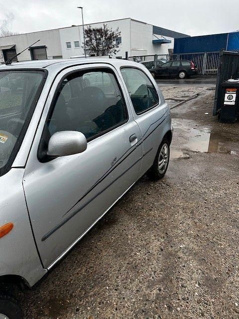 Gebraucht Nissan Micra Comfort 60 PS (44 kW) 2001 Silber Kleinwagen