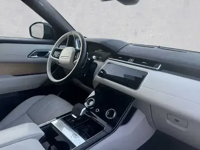 Second-hand Land Rover Range Rover Velar HSE Dynamic 404 CP (297 kW) 2023 Albastru SUV