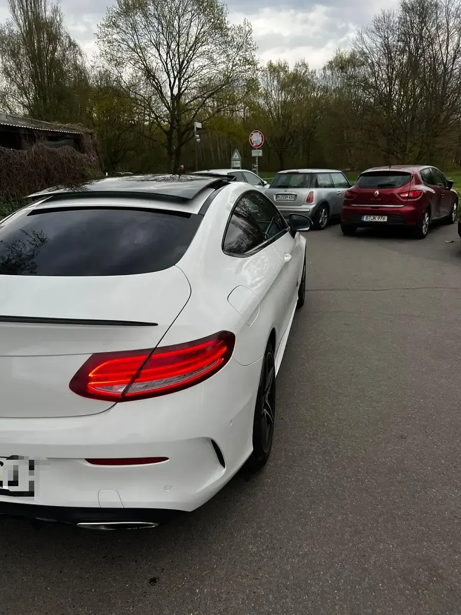 Gebraucht Mercedes C300 AMG line 245 PS (180 kW) 2017 Weiß Coupé