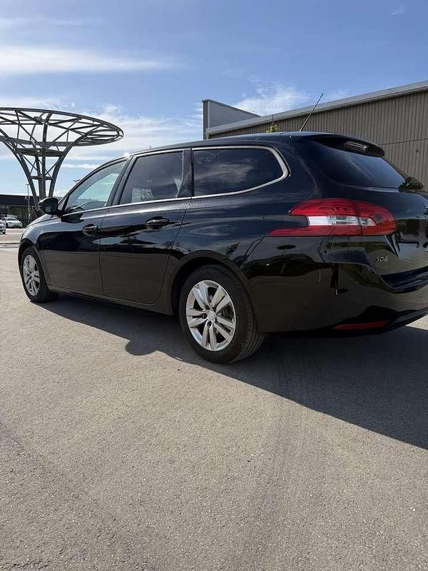 Gebraucht Peugeot 308 SW Access 102 PS (75 kW) 2019 Schwarz Kombi