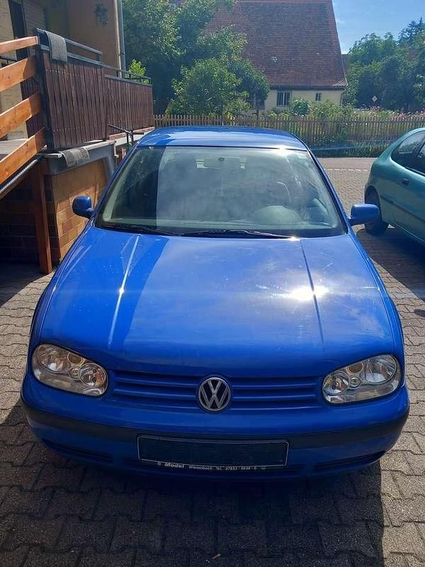 Blau Gebraucht 2000 VW Golf IV Limousine | 500 € (Superpreis) - Bild 1/4