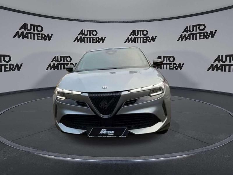 Neu Alfa Romeo Junior Tech Edition 114 kW (156 PS) 2026 Grau (grau) SUV