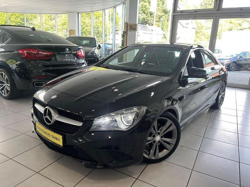 Schwarz Gebraucht 2013 Mercedes CLA200 Sportline Limousine | 18.990 € (Fairer Preis) - Bild 1/4