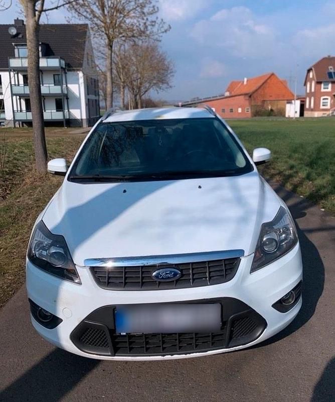 Gebraucht Ford Focus 107 PS (78 kW) 2009 Weiß Kombi