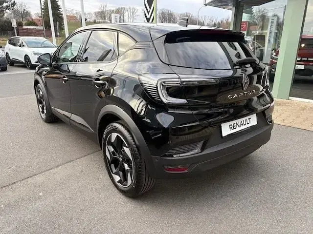 Second-hand Renault Captur Techno 140 CP (102 kW) 2025 Negru SUV