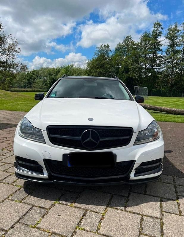 Gebraucht Mercedes C180 Avantgarde 156 PS (114 kW) 2014 Weiß Kombi