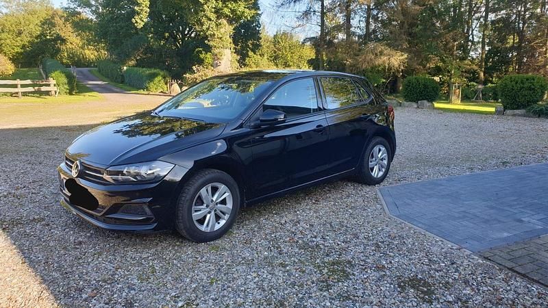 Schwarz Gebraucht 2018 VW Polo Highline Kleinwagen | 10.050 € (Superpreis) - Bild 1/4