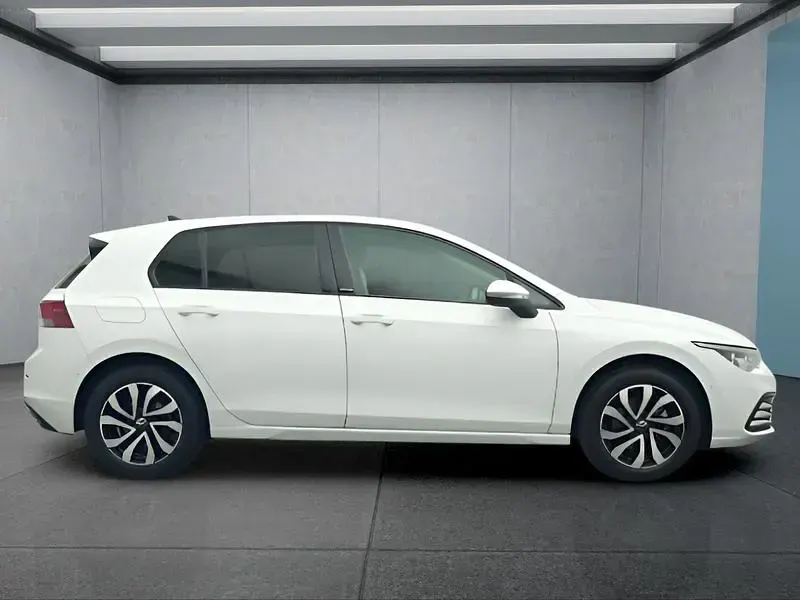 Gebraucht VW Golf VIII 150 PS (110 kW) 2023 Weiß Kleinwagen