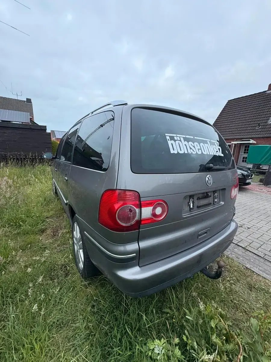 Gebraucht VW Sharan Freestyle 140 PS (102 kW) 2006 Grau Van / Kleinbus