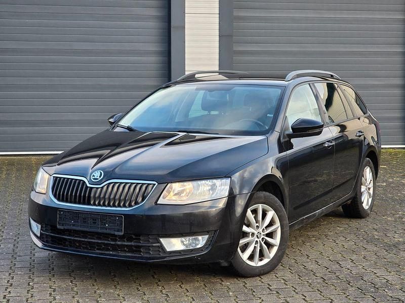 Schwarz Gebraucht 2016 Skoda Octavia Ambition Kombi | 5.200 € (Guter Preis) - Bild 1/4