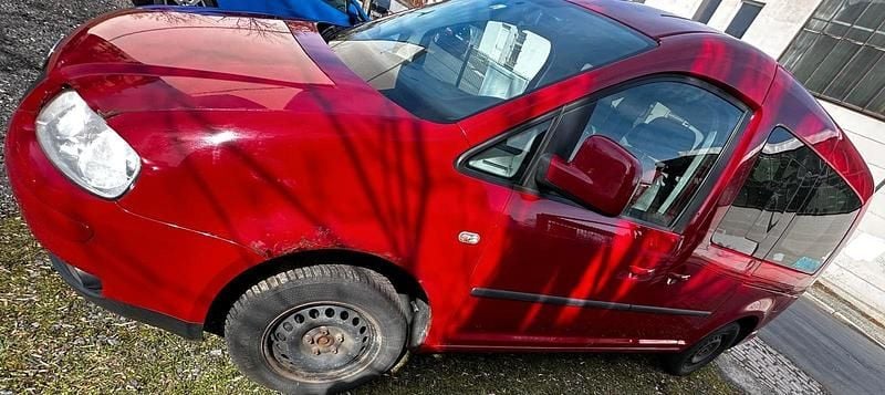 Gebraucht VW Caddy Maxi 105 PS (77 kW) 2008 Rot Van / Kleinbus