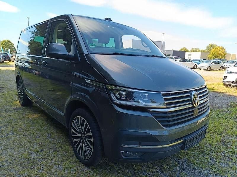 Grau Gebraucht 2020 VW Multivan Van / Kleinbus | 29.999 € (Guter Preis) - Bild 1/4