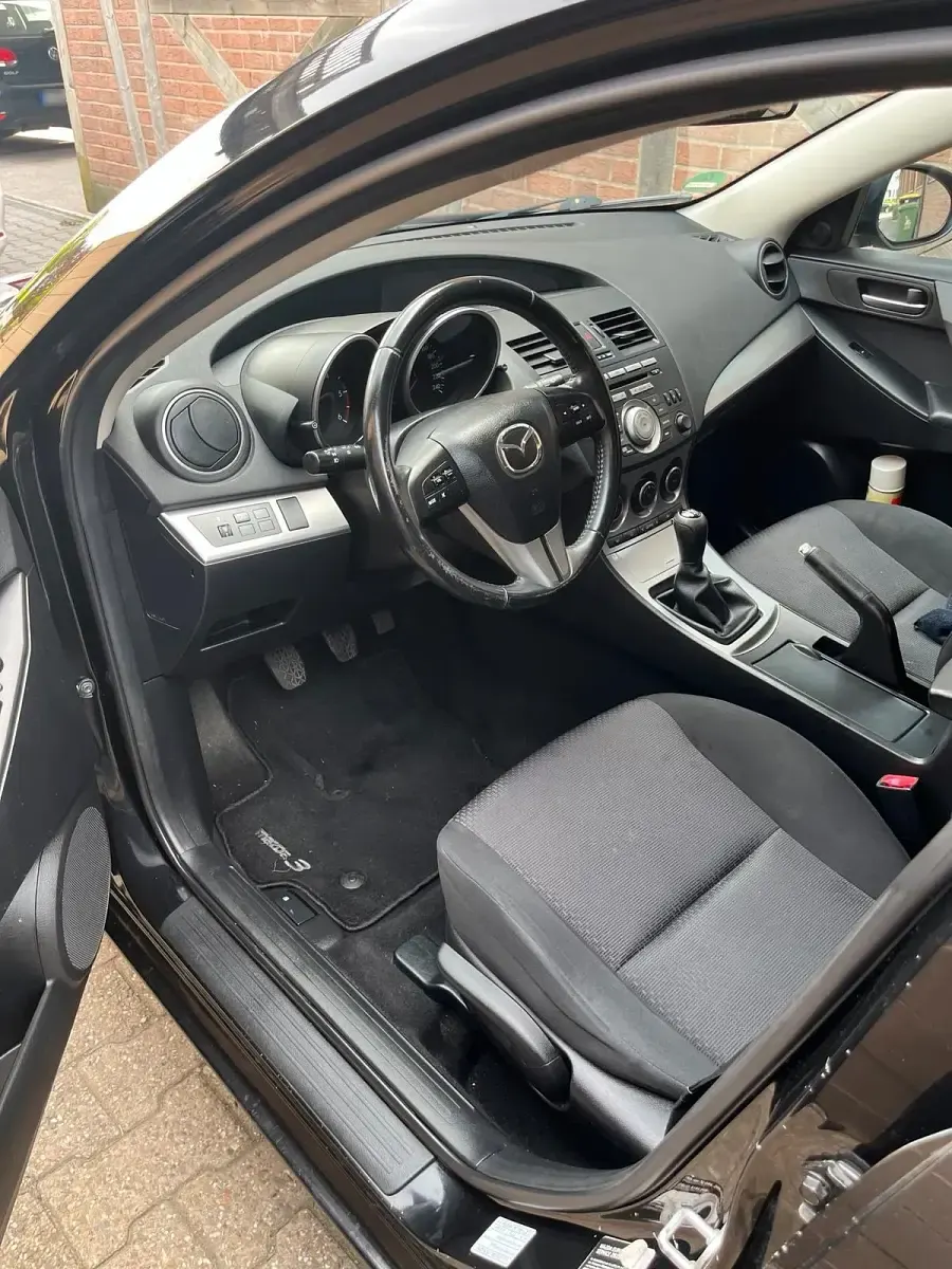 Usata Mazda 3 Active 109 CV (80 kW) 2010 Nero Berlina