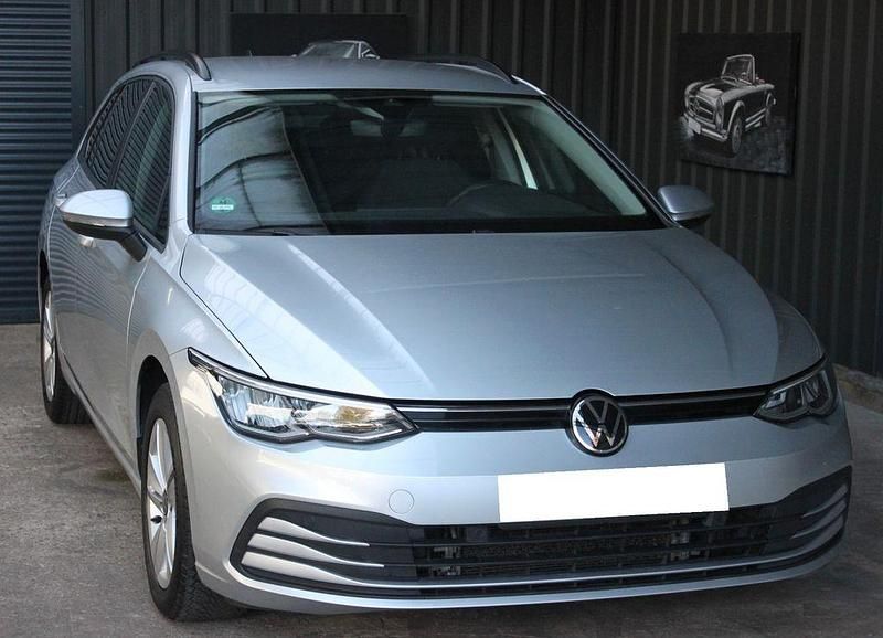 Silber Gebraucht 2021 VW Golf VIII Life Kombi | 15.990 € (Superpreis) - Bild 1/4