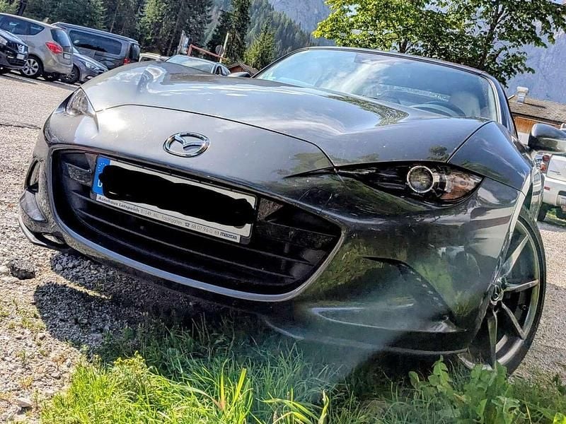Grau Gebraucht 2021 Mazda MX5 Selection Cabrio | 26.499 € (Fairer Preis) - Bild 1/4