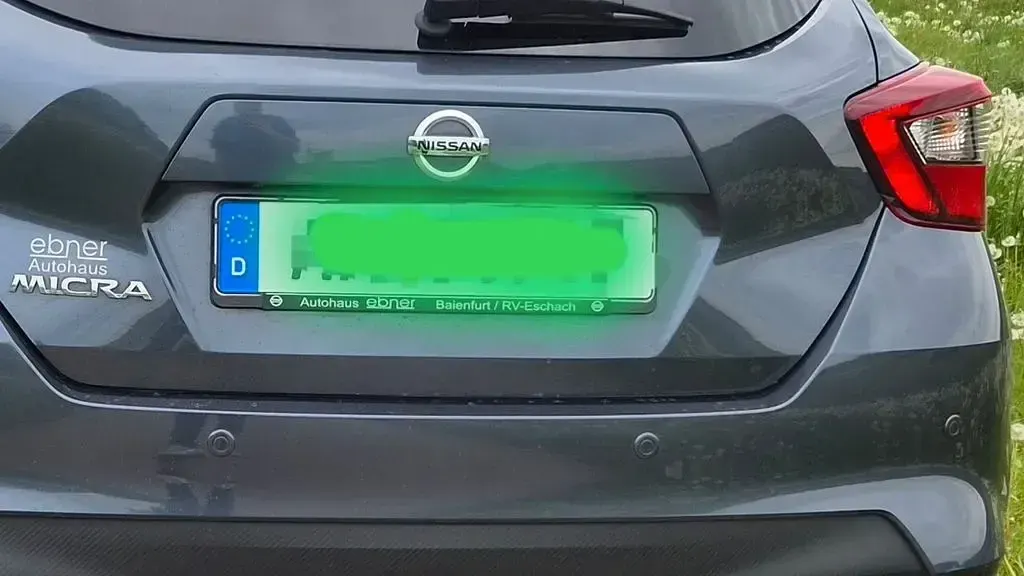Gebraucht Nissan Micra Tekna 90 PS (66 kW) 2018 Grau Kleinwagen