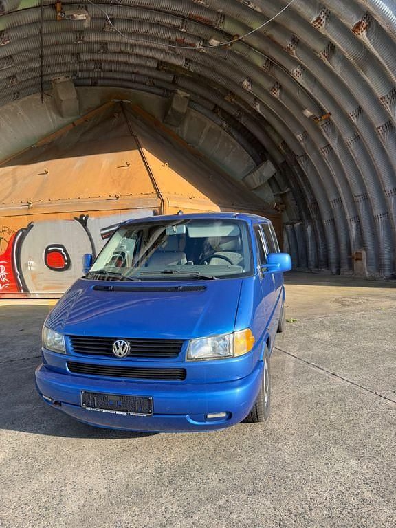 Gebraucht VW Caravelle 151 PS (111 kW) 2001 Blau Van