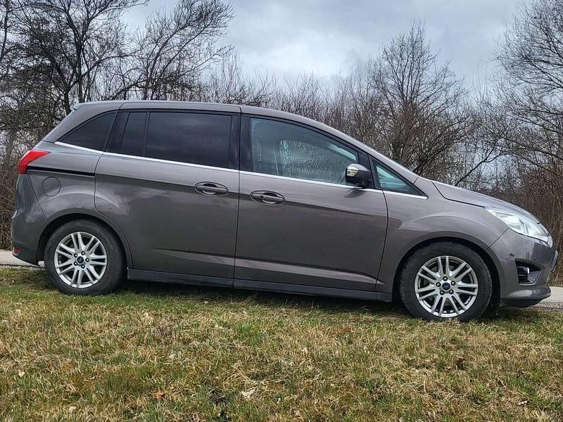 Gebraucht Ford Grand C-Max Titanium 163 PS (119 kW) 2013 Brisbane braun (met.) Van / Kleinbus