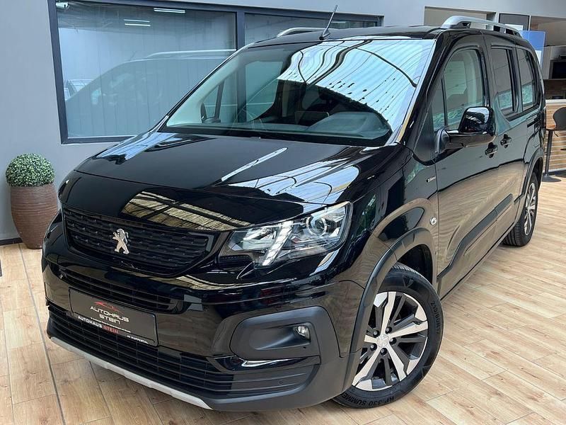 Schwarz Gebraucht 2020 Peugeot Rifter Allure GT-Line Van / Kleinbus | 21.900 € (Teuer) - Bild 1/4