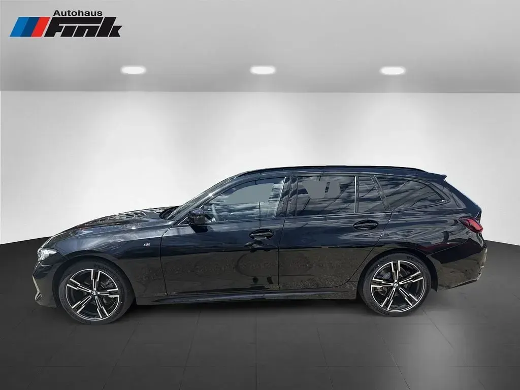 Neu BMW 320 M Sport 190 PS (139 kW) 2026 Black sapphire Kombi