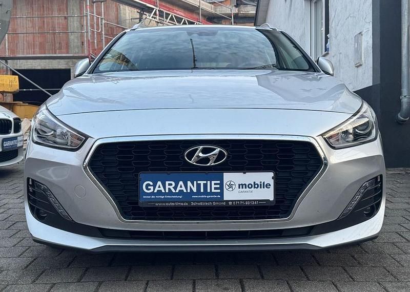 Gebraucht Hyundai i30 Trend 140 PS (102 kW) 2019 Silber Kombi