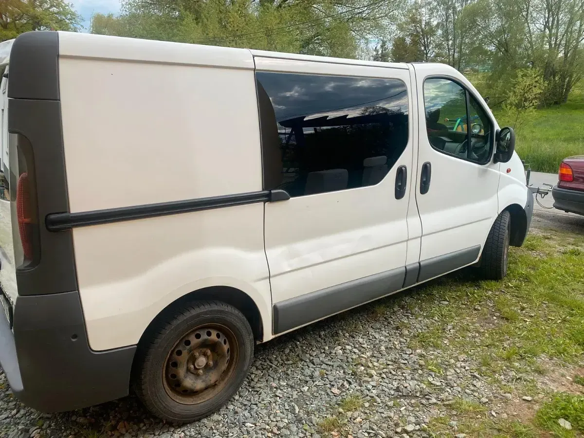 Gebraucht Opel Vivaro 101 PS (74 kW) 2006 Weiß Van / Kleinbus