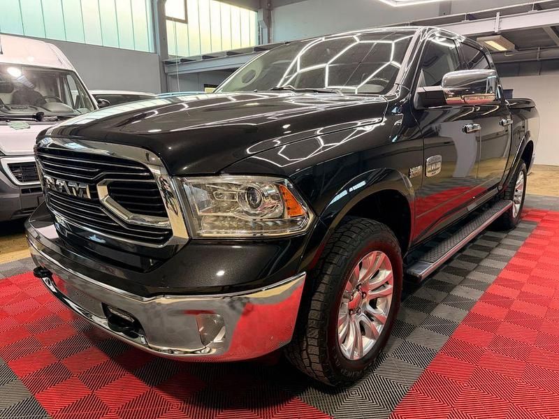 Gebraucht Dodge Ram 401 PS (294 kW) 2018 Schwarz Abholung