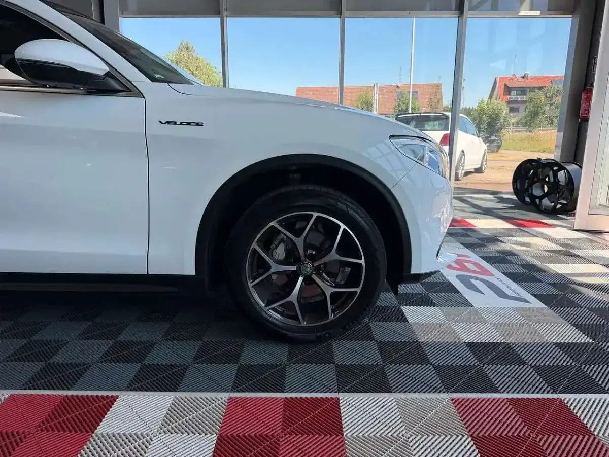Gebraucht Alfa Romeo Stelvio Super 200 PS (147 kW) 2018 Bianco alfa SUV