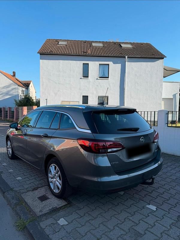 Second-hand Opel Astra Dynamic 105 CP (77 kW) 2017 Gri Break