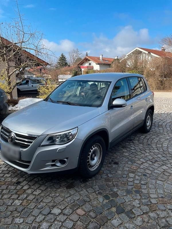 Gebraucht VW Tiguan 140 PS (102 kW) 2009 Silber SUV