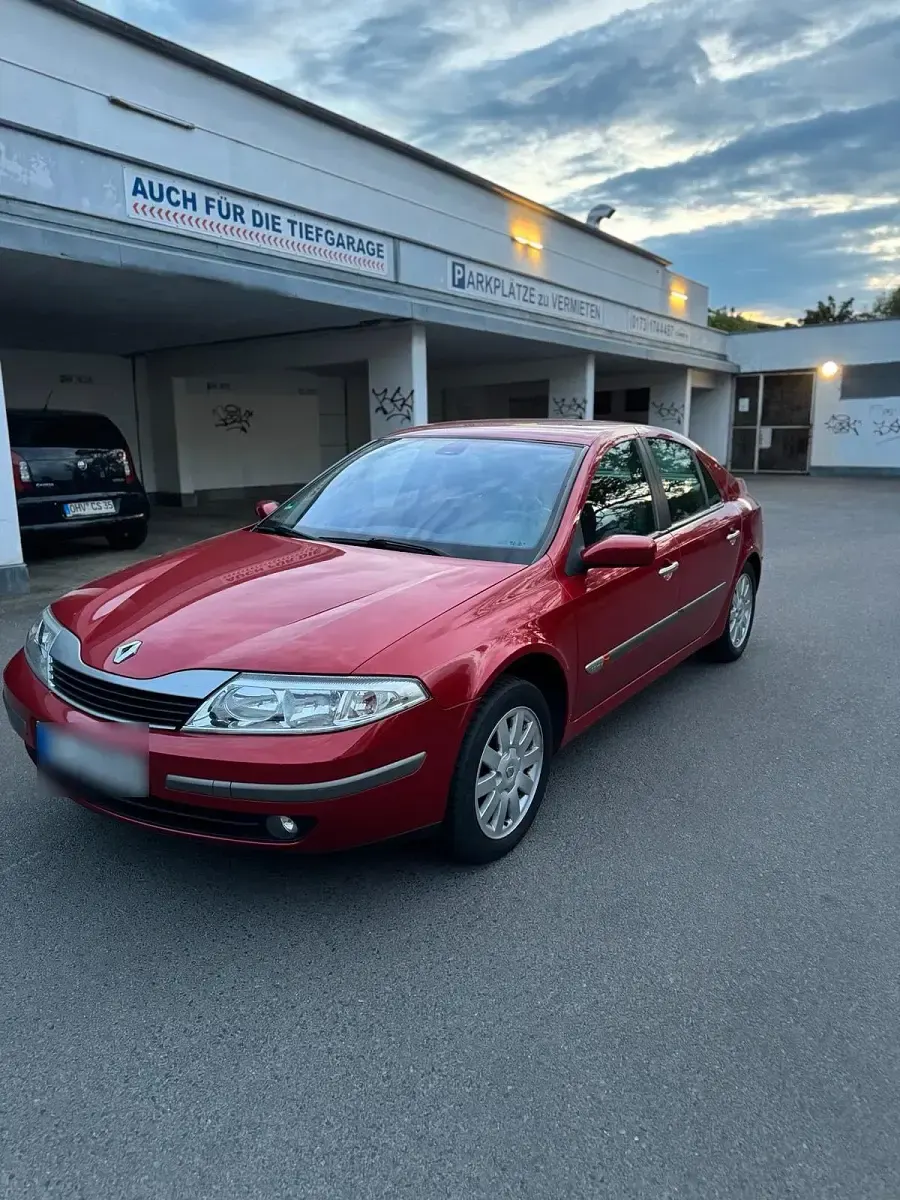 Gebraucht Renault Laguna II 125 PS (91 kW) 2001 Rot Limousine
