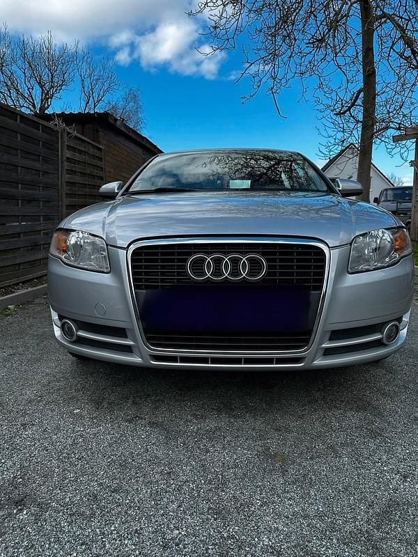 Gebraucht Audi A4 131 PS (96 kW) 2006 Silber Limousine