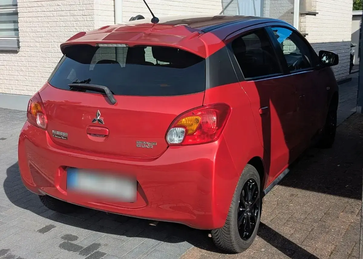 Gebraucht Mitsubishi Space Star Top 80 PS (58 kW) 2016 Rot Kleinwagen