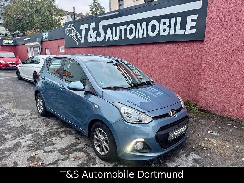 Blau Gebraucht 2015 Hyundai i10 YES! Kleinwagen | 6.999 € (Fairer Preis) - Bild 1/4
