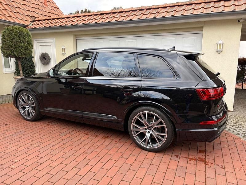 Gebraucht Audi SQ7 Ambiente 435 PS (319 kW) 2018 Schwarz SUV