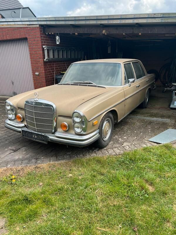Gold Gebraucht 1970 Mercedes W108 Limousine | 8.900 € - Bild 1/4