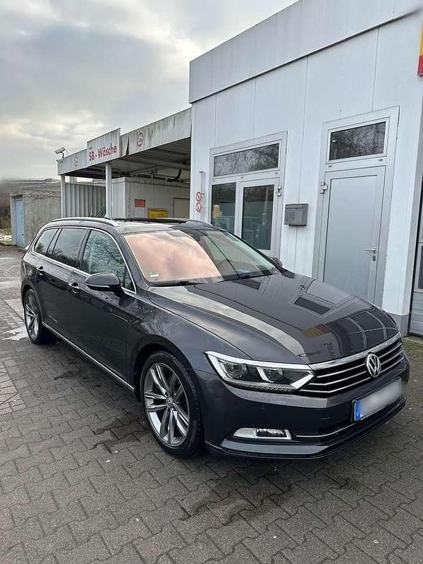 Gebraucht VW Passat Highline 150 PS (110 kW) 2018 Kombi