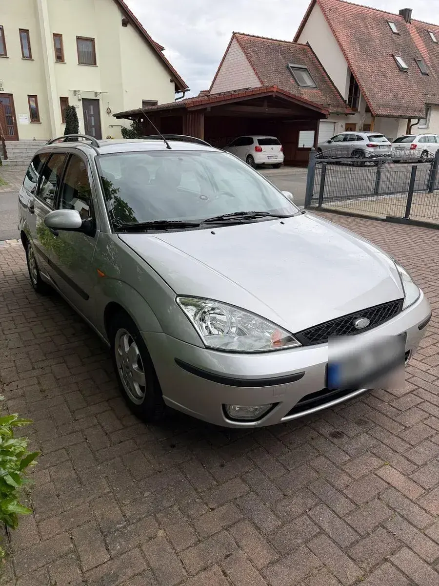 Gebraucht Ford Focus 101 PS (74 kW) 2003 Silber Kombi