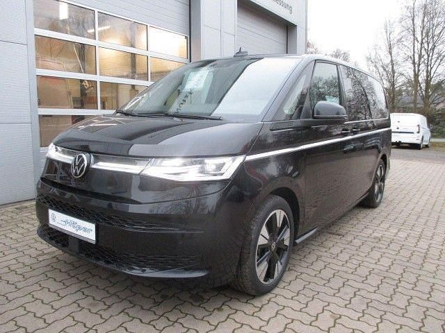 Second-hand VW Multivan Style 150 CP (110 kW) 2025 Negru Monovolum