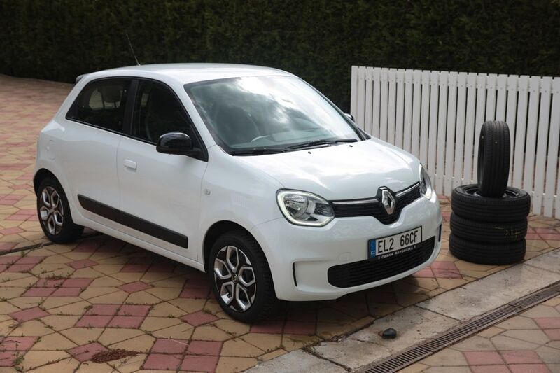 Weiß Gebraucht 2022 Renault Twingo Zen Kleinwagen | 12.000 € (Guter Preis) - Bild 1/4