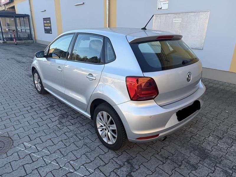 Gebraucht VW Polo 89 PS (65 kW) 2014 Silber Kleinwagen