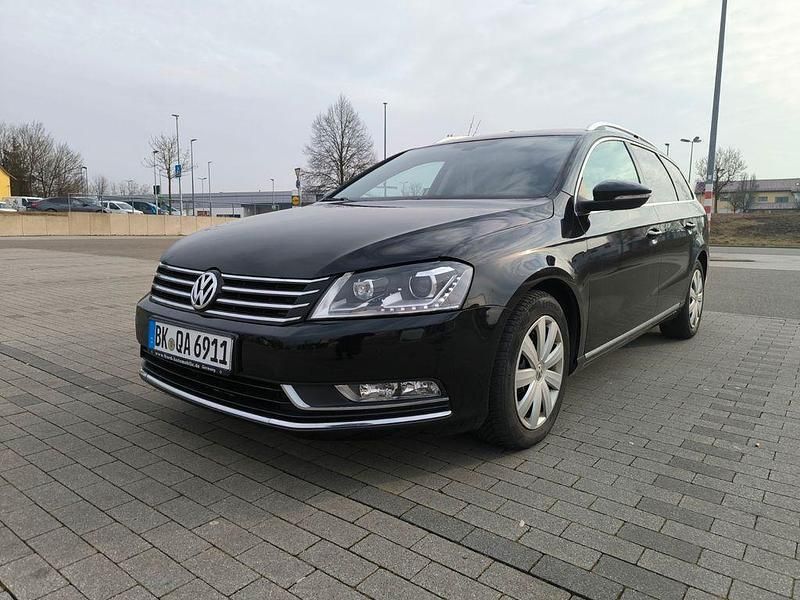 Schwarz Gebraucht 2014 VW Passat Highline Kombi | 7.200 € (Superpreis) - Bild 1/4
