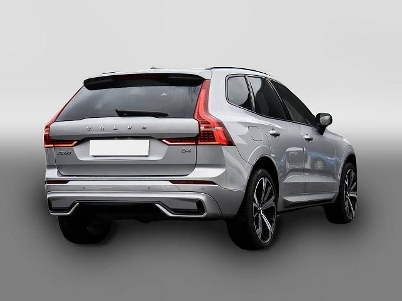 Gebraucht Volvo XC60 Plus 197 PS (144 kW) 2023 Silber SUV