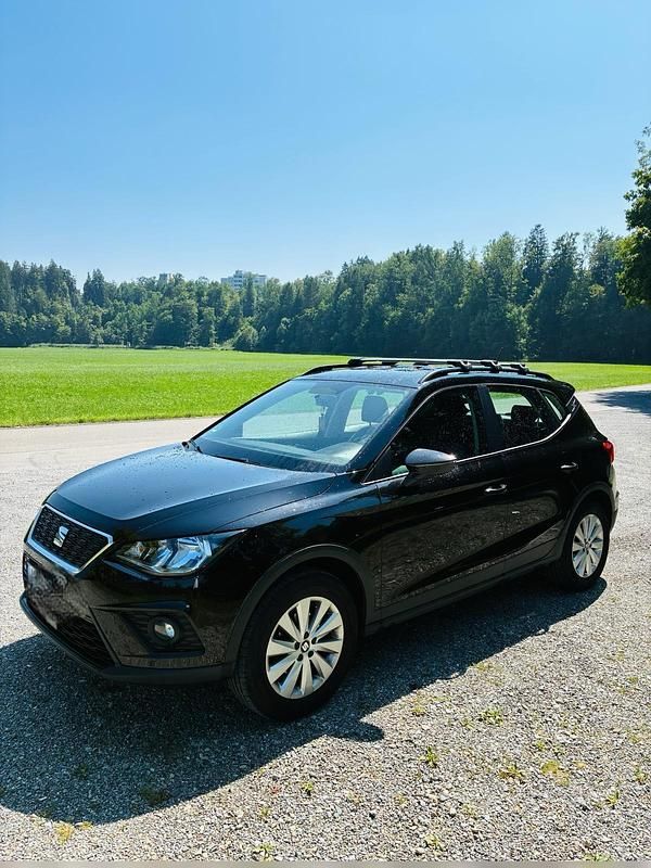 Schwarz Gebraucht 2018 Seat Arona SUV | 13.000 € (Fairer Preis) - Bild 1/4