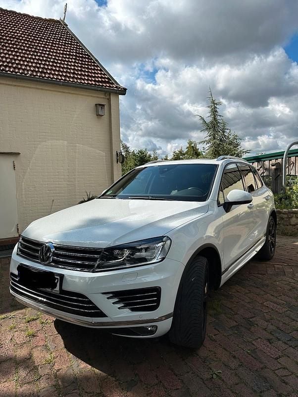 Gebraucht VW Touareg 204 PS (150 kW) 2015 Weiß SUV