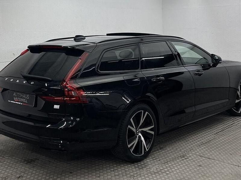 Gebraucht Volvo 360 391 PS (287 kW) 2022 Schwarz