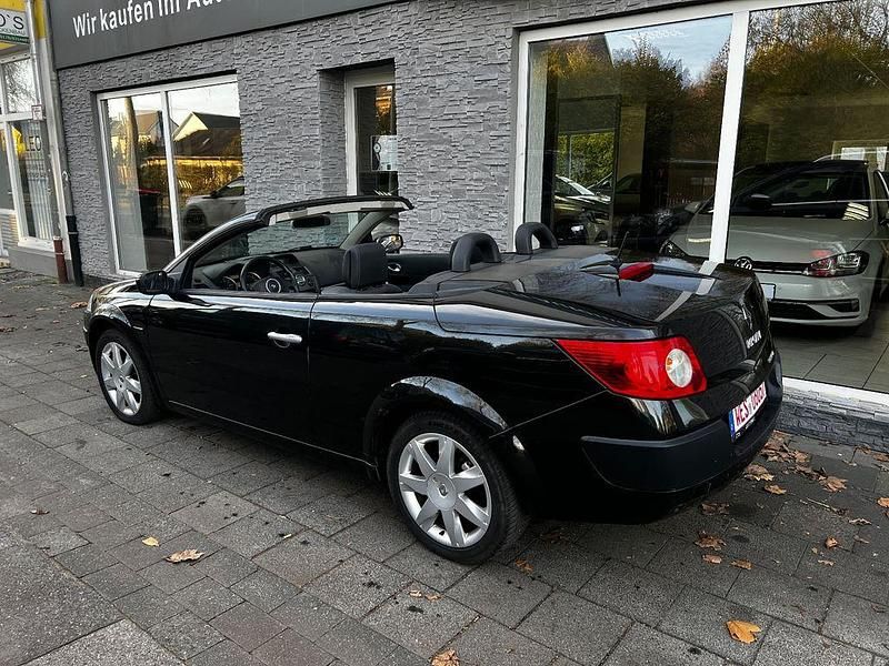 Gebraucht Renault Mégane Cabriolet Dynamique 135 PS (99 kW) 2006 Schwarz Cabrio